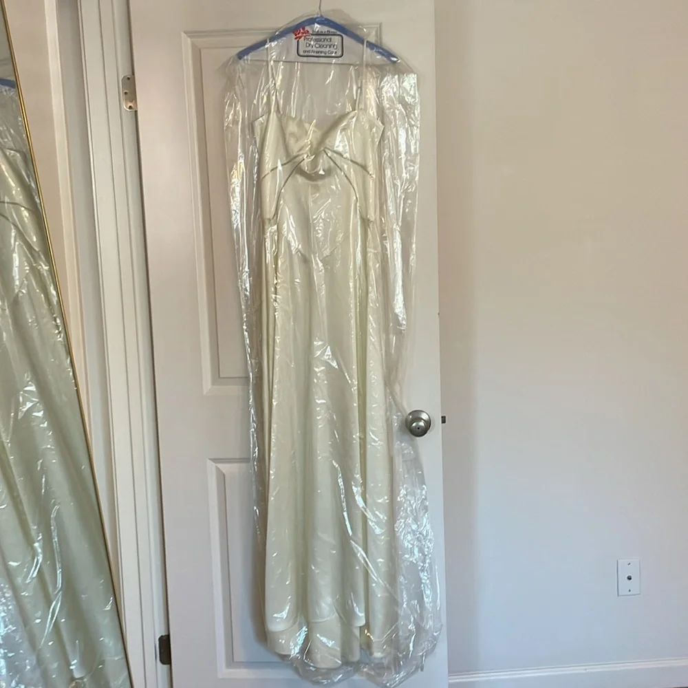 house of cb Annabella Ivory Satin Lace Up Maxi Dress - Picture 7 of 8